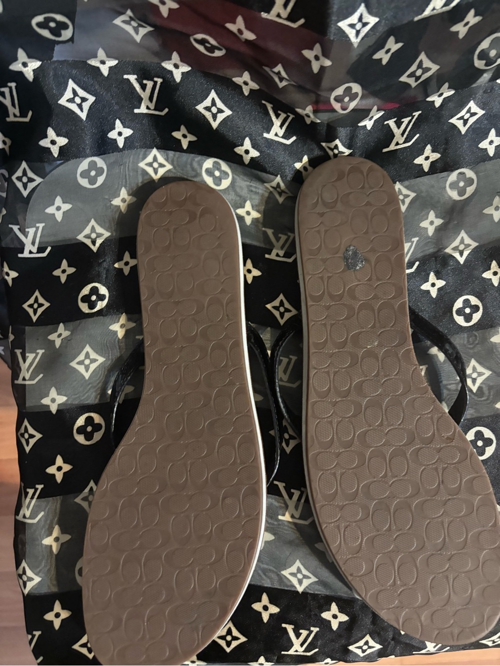 Coach women  sandals size 10.5 - Picture 2 of 3